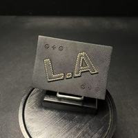 Étiquettes en cuir véritable de haute qualité, personnalisées avec logo en relief, découpées au laser, écologiques, à coudre sur les vêtements