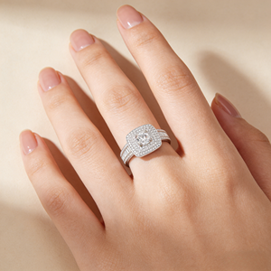 Anillo de Compromiso Clásico de Plata de Ley 925 con Corte Brillante Redondo y Engaste de Circonitas Cúbicas, Joyería para Mujer, Estilo Geométrico, Bañado en Rodio - Product Image 5