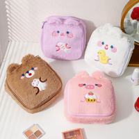 Sac à cosmétiques en peluche brodé d'animaux mignons de dessin animé, étui de rangement pour maquillage kawaii moelleux avec fermeture éclair et poignée