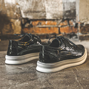 Classy Designers Thick Sole Lace up <strong>Brogue</strong> Pattern Wholesale Men Wedding <strong>Patent</strong> Leather Dress Shoes and Oxfords - Product Image 2