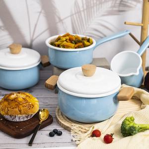 Juegos de utensilios de cocina con revestimiento de esmalte de hierro antiadherente, sartenes azules nórdicas antiadherentes de grado alimenticio LFGB al por mayor - Product Image 1