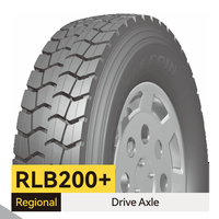 Pneu de camion RLB200+ pour essieu motric, bande de roulement directionnelle agressive pour une traction maximale et une bande de roulement extra large pour une longue durée de vie