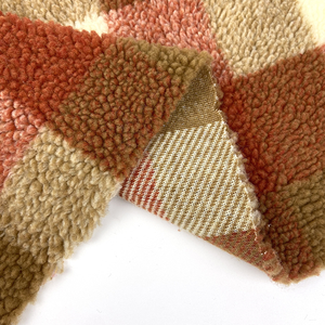 Custom Design Plaid Pattern Yarn Dyed Jacquard Check Polar <strong>Velveteen</strong> Lamb Wool Faux Fur Sherpa Fleece Fabric for Winter <strong>Coats</strong> - Product Image 2