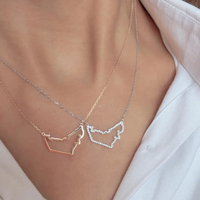 Tendance 2026 Collier avec pendentif logo Émirats Arabes Unis, bijou creux en acier inoxydable, cadeau patriotique