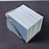 Support de cartes triangulaire professionnel en acrylique pour 4 jeux, pour casino, poker, baccarat, avec base noire et bac de collecte