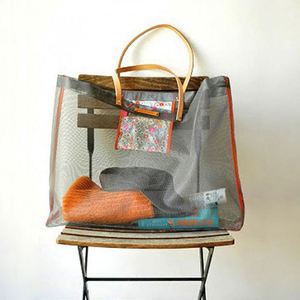 กระเป๋าชายหาดตาข่ายแฟชั่นพร้อมซิปด้านบนและกระเป๋าถือหนัง - Product Image 3