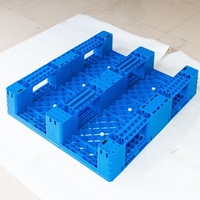 Palettes en plastique industrielles T1027D, lisses, hygiéniques, à plateau solide, entrée bidirectionnelle, haute capacité de charge dynamique
