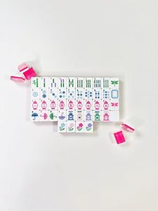 Mahjong de Lujo en Acrílico Rosa Pastel para Fiestas en Jardín Oriental, para 4 Jugadores, Patas Plegables Resistentes - Product Image 3