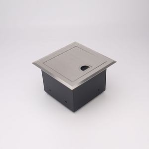 Caja de Piso Impermeable de Acero Inoxidable con Clasificación IP65 y Tomas de Corriente Dobles para Áreas Húmedas - Product Image 1
