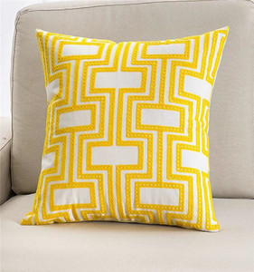 Oreiller brodé de serviette 3D, livraison gratuite, Design sur mesure, jaune - Product Image 3
