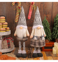 Bambole Natalizie Retrattili Multi-stile all'Ingrosso: Babbo Natale, Pupazzo di Neve, Renna, Gnomo - Decorazioni in Peluche da Terra, Regalo e Ornamento per le Feste