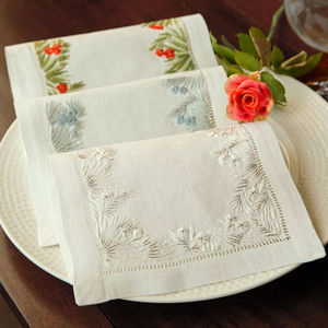 Serviettes de cocktail en lin Jasmine Charm – Serviettes de boisson réutilisables 100 % lin naturel, design élégant inspiré des arômes floraux - Product Image 1