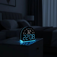Réveil numérique multifonctionnel avec lumière ambiante, affichage de la température, luminosité à 3 niveaux, projection à intensité variable automatique, alimentation USB