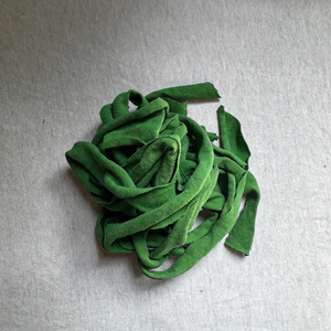 Chutes de tissu vert recyclé en terylène et coton, issus du Bangladesh, destinées à l'exportation - Product Image 3
