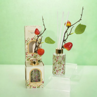 Ensemble cadeau de bougie parfumée à la fraise et diffuseur à bâtonnets - Aromathérapie artisanale écologique pour mariage, Diwali et décoration intérieure