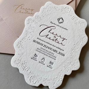 Invitación de Boda Impresa en Letterpress de Alta Gama con Acabado UV y Tarjetas de Felicitación de Cartón Personalizadas para Compradores B2B - Product Image 5