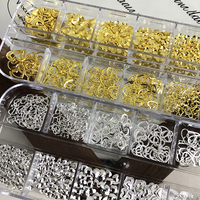 12 Grilles de Breloques Métalliques Creuses Or et Argent, Clous Mixtes Cœur, Fleur et Cadre, Décorations 3D Assorties pour Ongles, Accessoires de Manucure