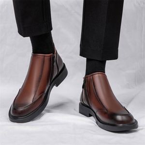 Wholesale Black Men's Waterproof Fashionable High Top Short Office Work Boots Rubber Upper Anti-slippery Breathable Slip-On - Product Image 4