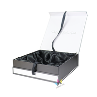 Papier au design de luxe, tissu soyeux noir à l'intérieur du coffret cadeau avec couvercle magnétique, boîte à ruban en papier rigide noir pour expédition