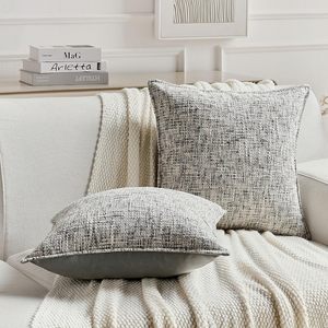 Taies d'oreiller en polyester haute densité avec détails de passepoil raffinés pour toutes les saisons - Product Image 1