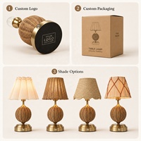 Lampe de table sans fil rechargeable en rotin, alimentée par courant continu, écologique, avec abat-jour plissés et tissés remplaçables pour l'hôtellerie et le commerce de détail