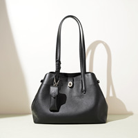 Sac à bandoulière grande taille pour femme en cuir véritable de première qualité avec fermeture à loquet et sangle unique, nouvelle tendance 2026, personnalisable ODM/OEM, fournisseur grossiste