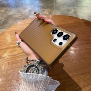 Étui de téléphone mat à texture ondulée pour Samsung Galaxy S25 S24 S23 S22 S21 Ultra Plus S25Ultra S 25 S24Ultra Coque arrière rigide en PC - Product Image 1