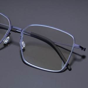 Lenti personalizzate titanio IP <span class=keywords><strong>da</strong></span> uomo di design <span class=keywords><strong>occhiali</strong></span> quadrati <span class=keywords><strong>occhiali</strong></span> <span class=keywords><strong>da</strong></span> <span class=keywords><strong>vista</strong></span> <span class=keywords><strong>da</strong></span> <span class=keywords><strong>vista</strong></span> montature per tutti i volti - Product Image 3