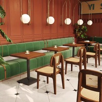 Ensemble table et chaises de restaurant commercial en bois et rotin, style café européen moderne et exquis, pour pizzeria, écologique et durable