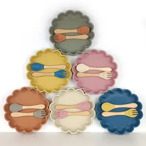 100% cuillère à mâcher en Silicone de qualité alimentaire fourchette magnifique soulagement du caoutchouc ventouse plat lion <span class=keywords><strong>assiette</strong></span> avec cuillère - Product Image 1