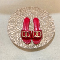 YESTEEM Nouvelles sandales plates élégantes et polyvalentes à boucle en D pour femmes, sandales à boucle métallique de haute qualité, sandales de plage