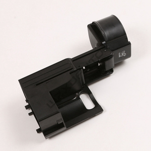 ที่วางแก้วน้ำสีดำสำหรับคอนโซลกลาง รุ่น WZXD 2116800014 สำหรับรถยนต์เมอร์เซเดส-เบนซ์ คลาส E W211 E320 E350 - Product Image 4