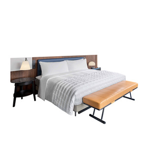 Juego de dormitorio de hotel de bajo precio que incluye opciones de tamaño King Queen, marco de cama de madera con cabecero, mesitas de noche y otomana - Product Image 3