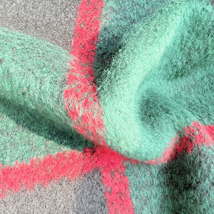 Durable 530GSM Heavyweight Coating Material 20% <strong>Wool</strong> 80% Polyester Green <strong>Red</strong> Plaid <strong>Wool</strong> Fabric for Daily Winter Coat Jacket - Product Image 3