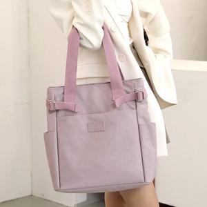 Tas Selempang Bahu Nylon Fashion Custom, Kapasitas Besar, Tas Tote Warna Solid, Tas Tangan Kasual Wanita - Product Image 6