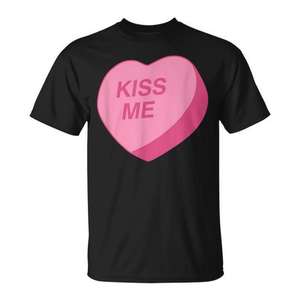 T-shirt Candy Heart Kiss Me per San Valentino, nera, per adulti, unisex - Product Image 1