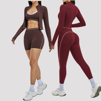 Ensemble de sport 3 pièces pour femme 2026 : Soutien-gorge de sport à col en V profond, veste à bandes blanches, short taille haute et leggings push-up – Tenue de Pilates