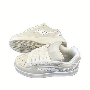Chaussures de couple style Hong Kong automne-été 2026, baskets blanches tendance à semelle épaisse, polyvalentes, décontractées et sportives pour étudiants - Product Image 6
