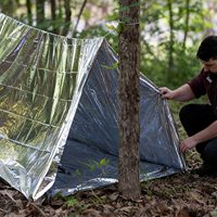 Tente de secours en tube en mylar argenté pour 2 personnes pour le camping en plein air