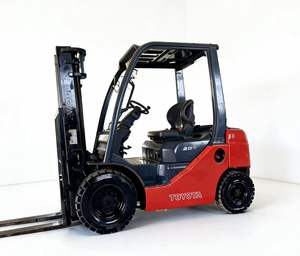 Chariot élévateur diesel Toyota d'occasion 2 tonnes modèle 8F avec moteur, boîte de vitesses et roulement pour inspection par rapport et vidéo - Product Image 1