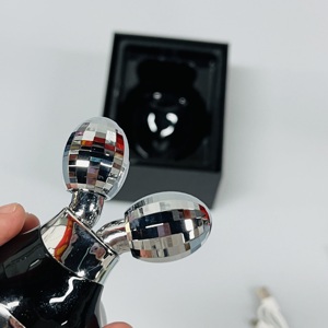 Mini masajeador de rodillo Facial portátil, estiramiento de la piel y producción de colágeno, rodillo eléctrico de masaje de cuello facial para barbilla Doble - Product Image 4