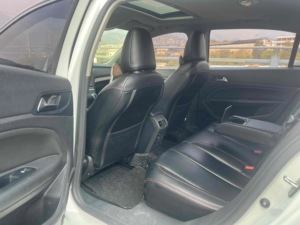 Vente en gros – <span class=keywords><strong>Voiture</strong></span> d'occasion de style français <span class=keywords><strong>Peugeot</strong></span> 408 Édition Deluxe Modèle 2015 1.8L <span class=keywords><strong>Automatique</strong></span> Version Luxe - Product Image 6