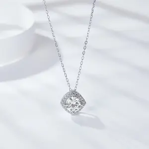 Mode mariage S925 en argent Sterling design classique collier bijoux fins carré rond diamant Moissanite pendentif collier femmes