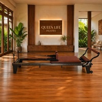 Queenlife Appareil Commercial de Pilates Reformer pour l'entraînement complet du corps, la stabilité, la force, la résistance, l'étirement et le renforcement du tronc