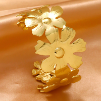ZH Bracelet jonc ouvert réglable en acier inoxydable, plaqué or 18 carats, avec serti géométrique exagéré et motif fleur et feuille massif