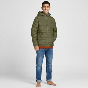 Chaquetas Personalizadas para Hombre, Chaqueta Acolchada Cálida con Exterior Resistente al Agua y Marca Personalizada - Product Image 1