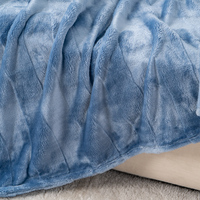 Fabricants de textiles de maison, couverture en flanelle légère à grille de bulles en polyester 100% doux et moelleux pour une utilisation toute l'année à la maison