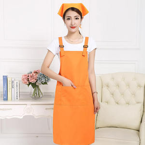 Tablier vert foncé réglable avec double bretelles pour usage en restaurant et bar, en polyester, imperméable et résistant à l'huile - Product Image 4