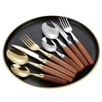 Nouvel ensemble de couteau, fourchette et cuillère en acier inoxydable 304, quatre pièces, manches en bois Sappeli, design minimaliste moderne, finition miroir - pour les mariages