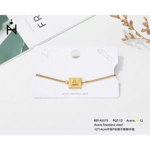 Bracciale Unisex con Charm Lettera P in Acciaio Inossidabile Placcato Oro, Gioiello alla Moda, Regalo Trendy - Product Image 2